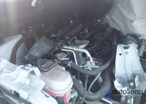 2023 Toyota Corolla Cross Xle z USA, uszkodzony, nr VIN 7MUDAAAG2PV047060